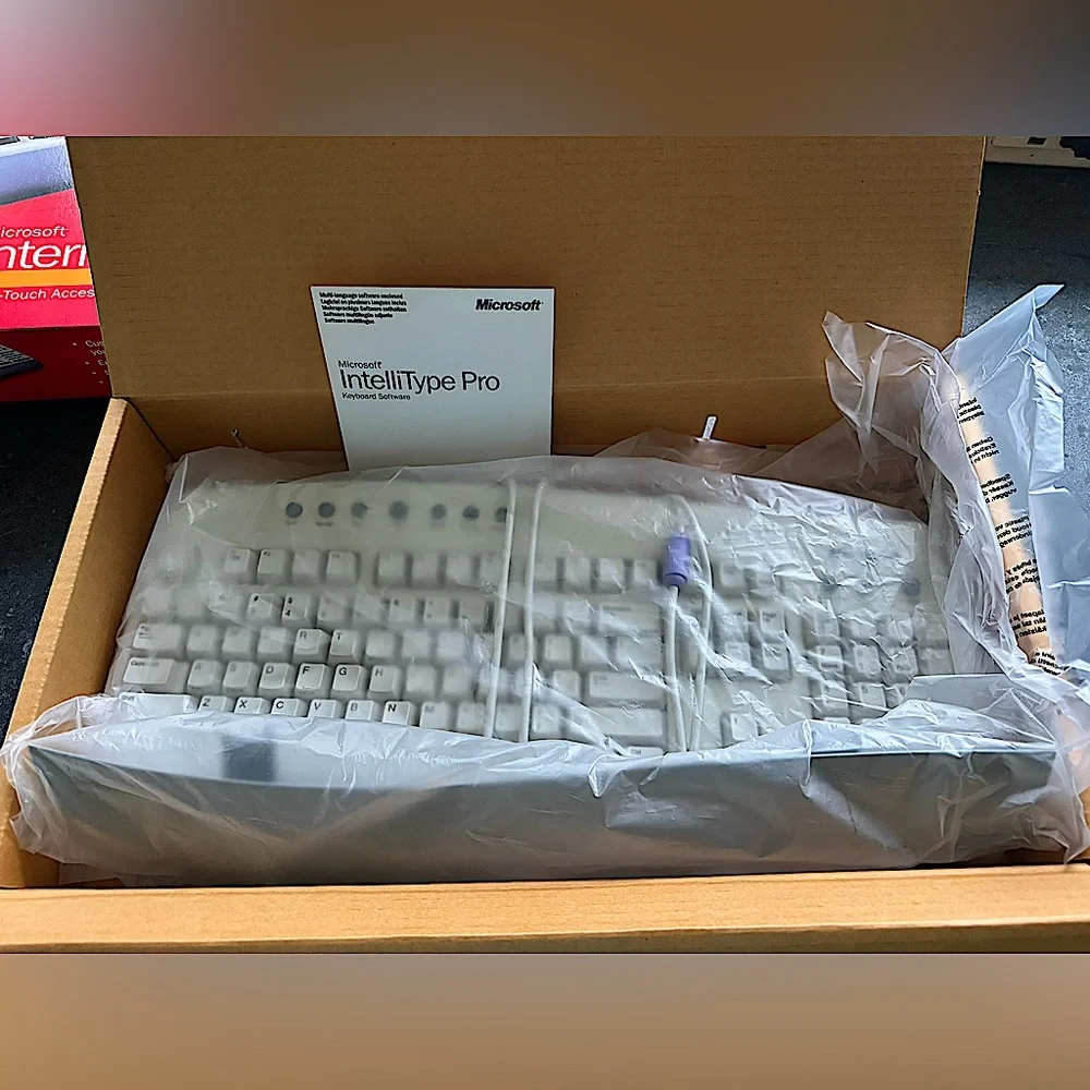 2/$15 - Microsoft - Internet Keyboard One-Touch Internet Access, Hot Keys